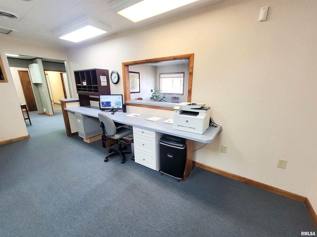 119 W 2ND Street, Flora, IL 62839