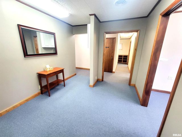 119 W 2ND Street, Flora, IL 62839