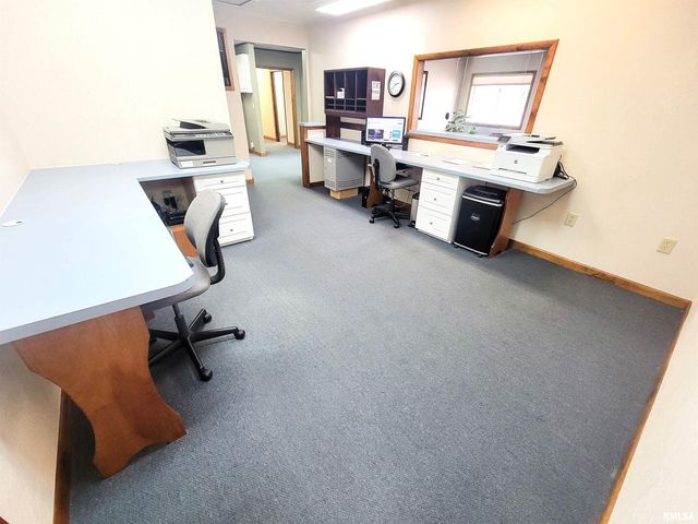 119 W 2ND Street, Flora, IL 62839