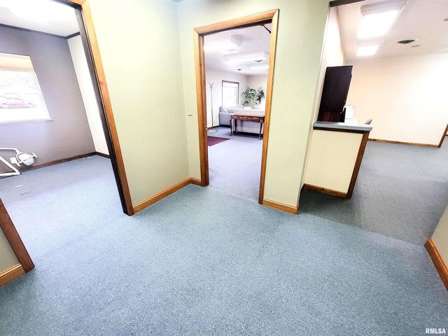 119 W 2ND Street, Flora, IL 62839