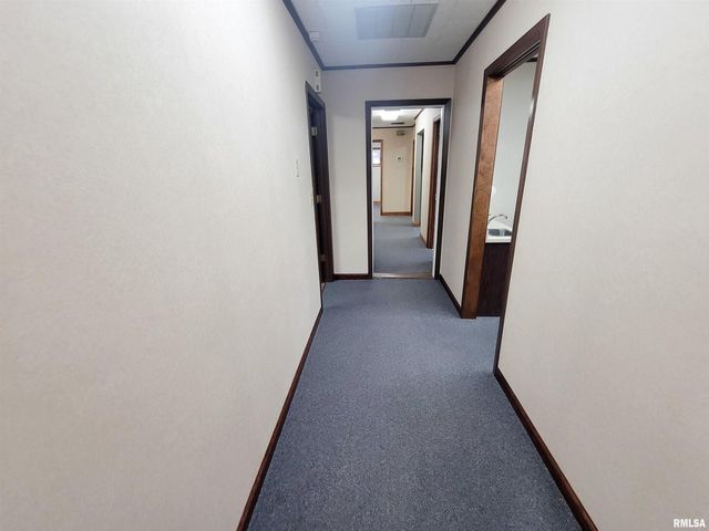 119 W 2ND Street, Flora, IL 62839