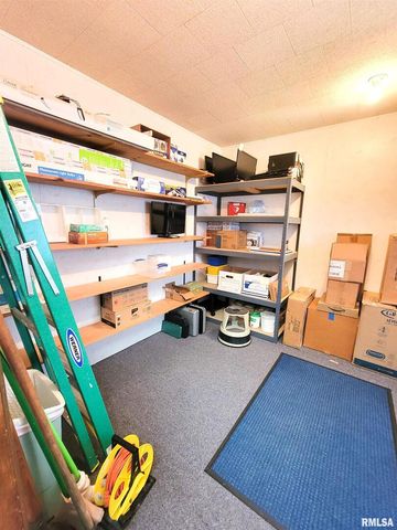 119 W 2ND Street, Flora, IL 62839