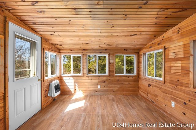 1695 160th Avenue, Deerfield Twp, MI 49336