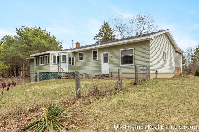 1695 160th Avenue, Deerfield Twp, MI 49336