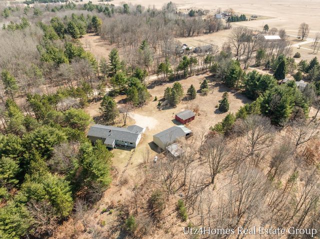 1695 160th Avenue, Deerfield Twp, MI 49336