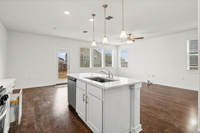 7200 Grenadine Bloom BND B, Del Valle, TX 78617