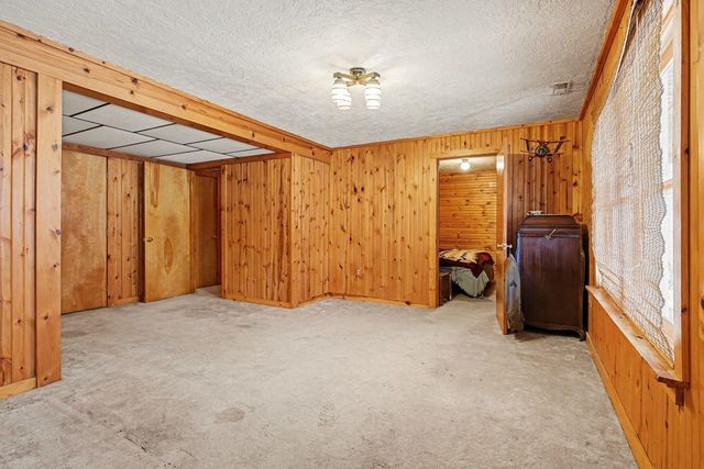 67747 Thunderbird Drive, Sturgis, MI 49091