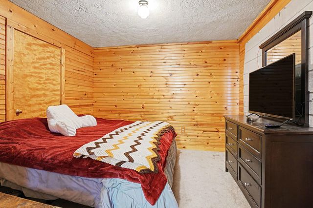 67747 Thunderbird Drive, Sturgis, MI 49091