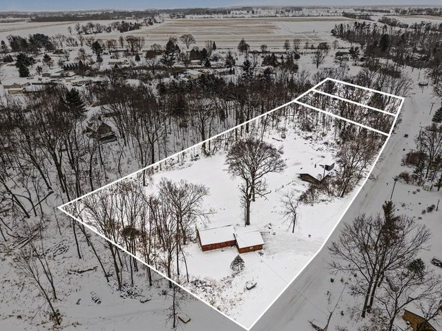 67747 Thunderbird Drive, Sturgis, MI 49091