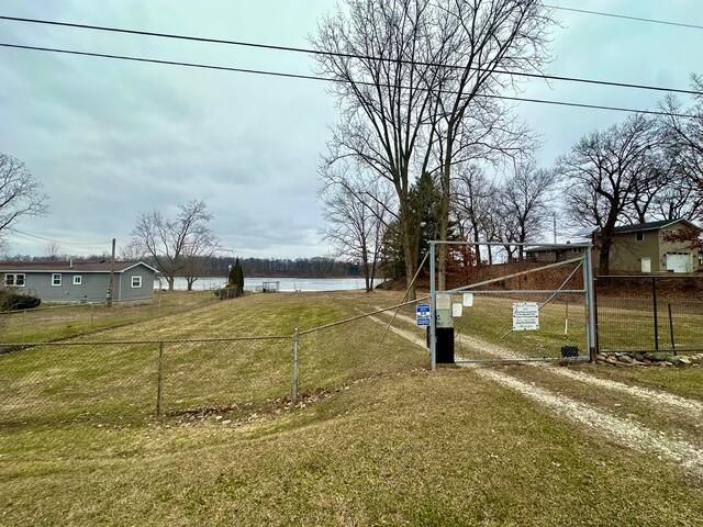 67747 Thunderbird Drive, Sturgis, MI 49091