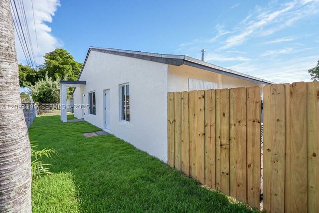 18814 NW 46th Ave, Miami Gardens, FL 33055