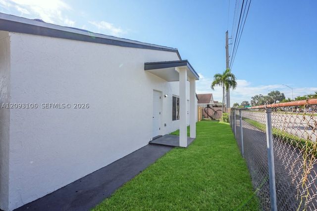 18814 NW 46th Ave, Miami Gardens, FL 33055