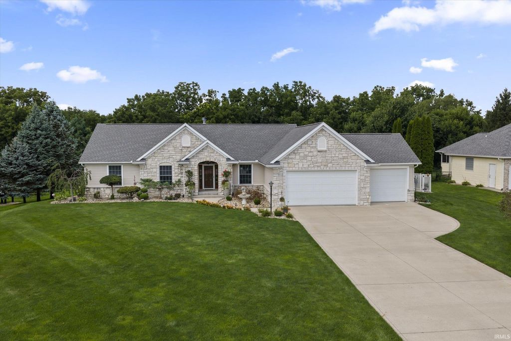 19835 Hidden Meadow Trail, Goshen, IN 46528