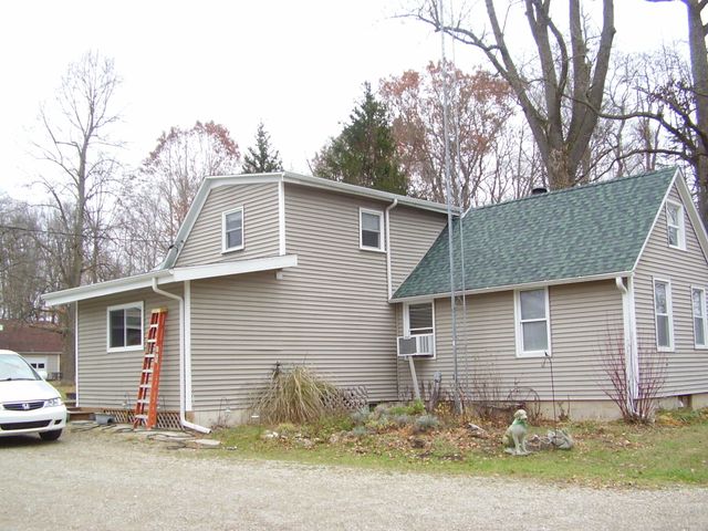 7781 W Hagar Shore Road, Coloma, MI 49038