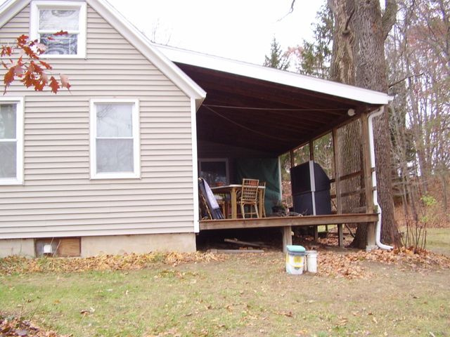 7781 W Hagar Shore Road, Coloma, MI 49038