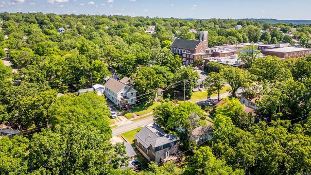 4909 Lee Avenue, Little Rock, AR 72205