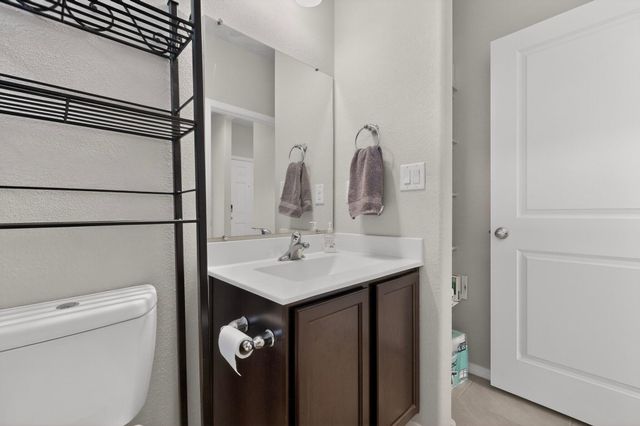 1848 Valle Vista Road NW, Los Lunas, NM 87031