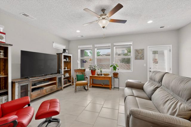 1848 Valle Vista Road NW, Los Lunas, NM 87031