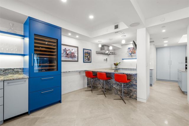 1255 N GULFSTREAM AVENUE 1501, Sarasota, FL 34236