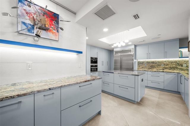 1255 N GULFSTREAM AVENUE 1501, Sarasota, FL 34236