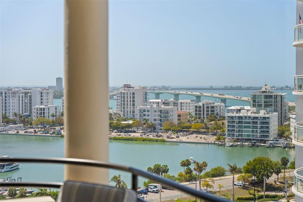 Image 13 of property listing at 1255 N GULFSTREAM AVENUE 1501, Sarasota, FL 34236