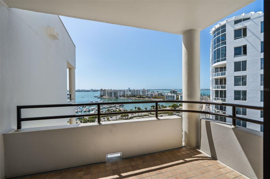 Image 26 of property listing at 1255 N GULFSTREAM AVENUE 1501, Sarasota, FL 34236