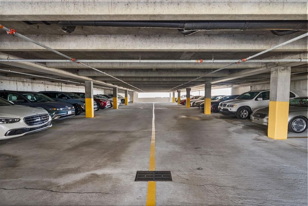 Image 48 of property listing at 1255 N GULFSTREAM AVENUE 1501, Sarasota, FL 34236