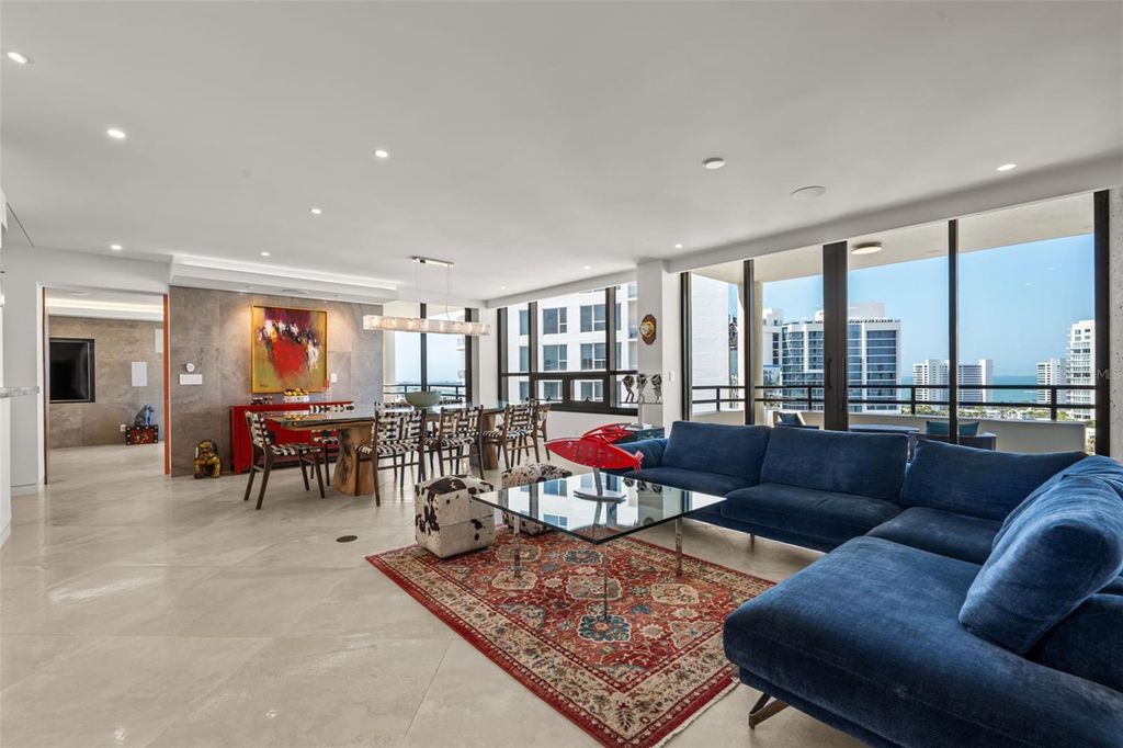 Image 10 of property listing at 1255 N GULFSTREAM AVENUE 1501, Sarasota, FL 34236