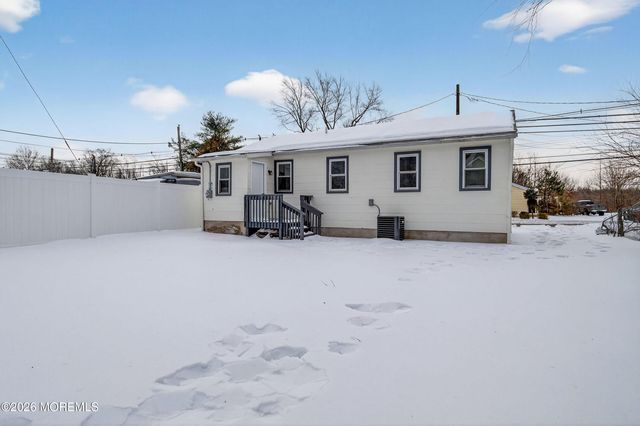 71 Jacobstown Road, New Egypt, NJ 08533