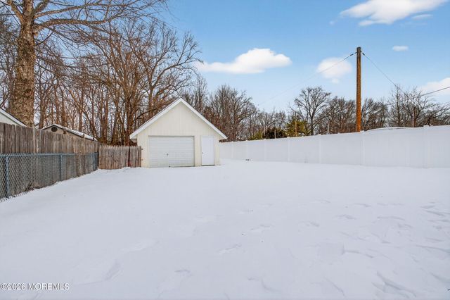 71 Jacobstown Road, New Egypt, NJ 08533