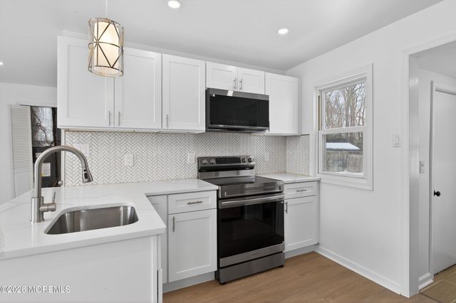 71 Jacobstown Road, New Egypt, NJ 08533