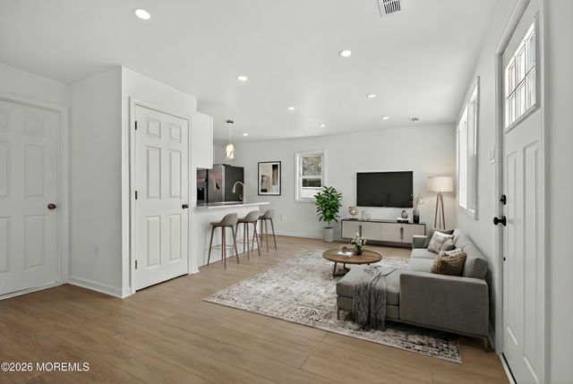 71 Jacobstown Road, New Egypt, NJ 08533