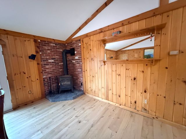 33 Johnson St, Westport, MA 02790