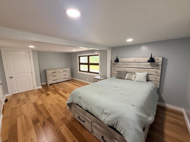 33 Johnson St, Westport, MA 02790