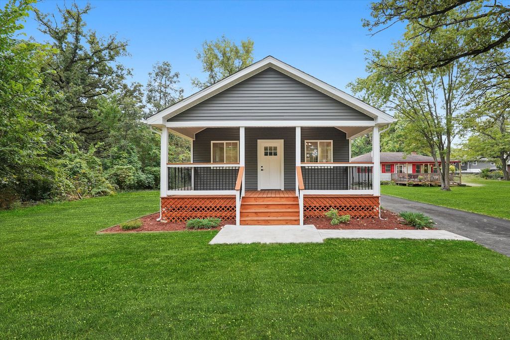 1605 W Richton Road, Crete, IL 60417