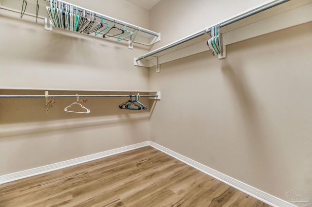 3031 Oak Pointe Dr, Pensacola, FL 32505