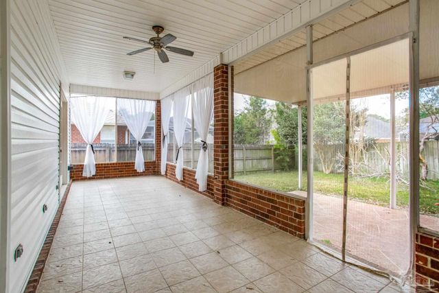 3031 Oak Pointe Dr, Pensacola, FL 32505