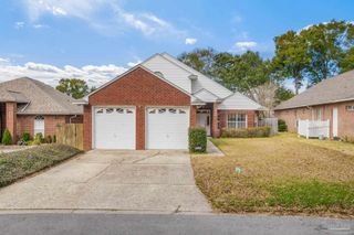 3031 Oak Pointe Dr, Pensacola, FL 32505