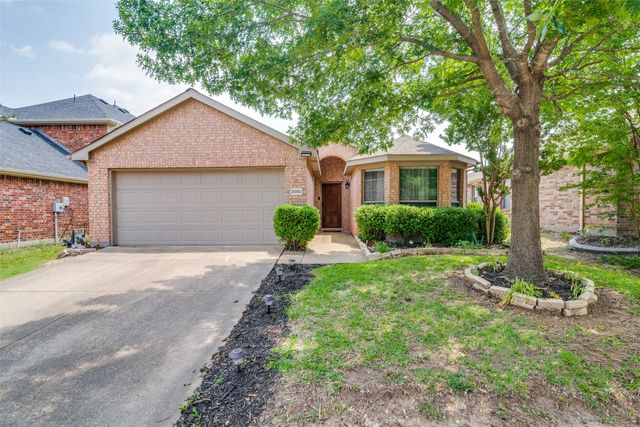 2050 Lake Trail Drive, Heartland, TX 75126