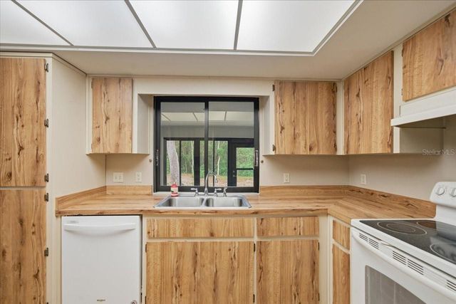 13 HOLLYHOCK COURT, Homosassa, FL 34446