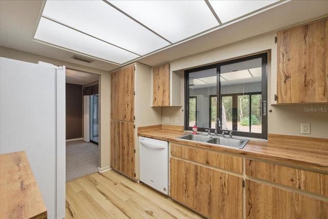 13 HOLLYHOCK COURT, Homosassa, FL 34446