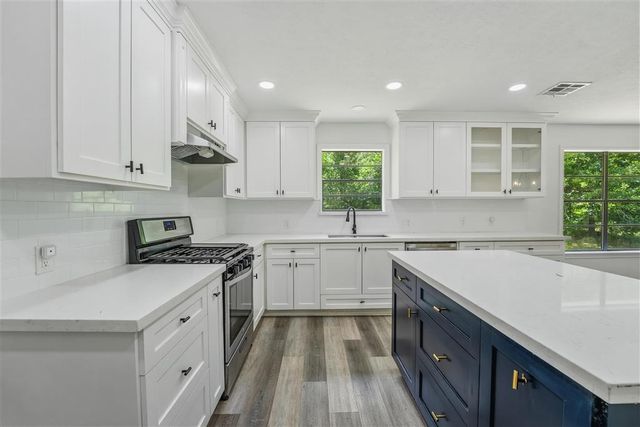 454 White Oak Drive, Lake Charles, LA 70611