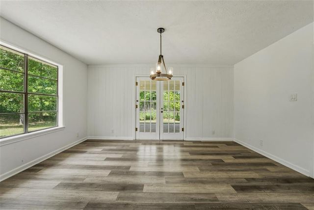 454 White Oak Drive, Lake Charles, LA 70611