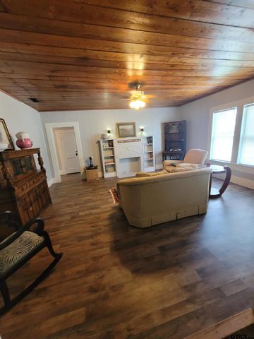 716 Sycamore, Mineola, TX 75773