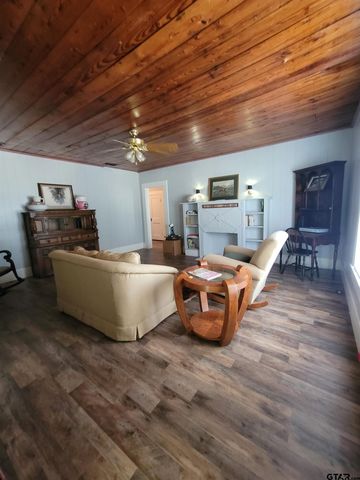 716 Sycamore, Mineola, TX 75773