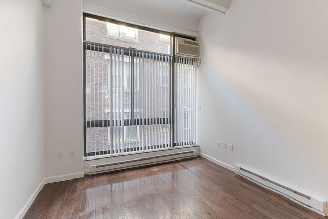 12 Stoneholm St 313, Boston, MA 02115