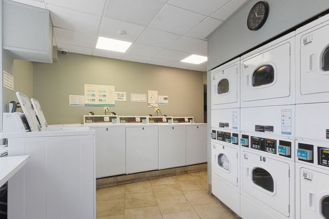 12 Stoneholm St 313, Boston, MA 02115