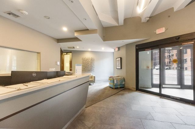 12 Stoneholm St 313, Boston, MA 02115