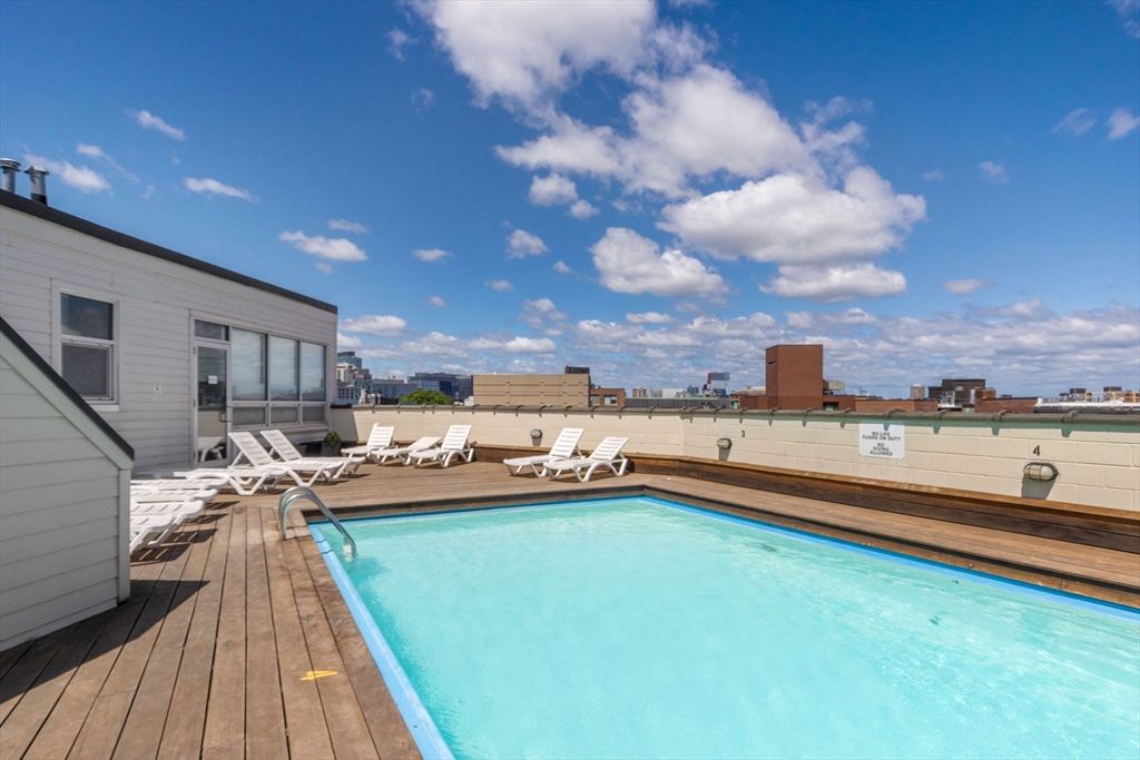 12 Stoneholm St 313, Boston, MA 02115