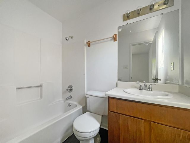 2010 Alex Ave B, Austin, TX 78728
